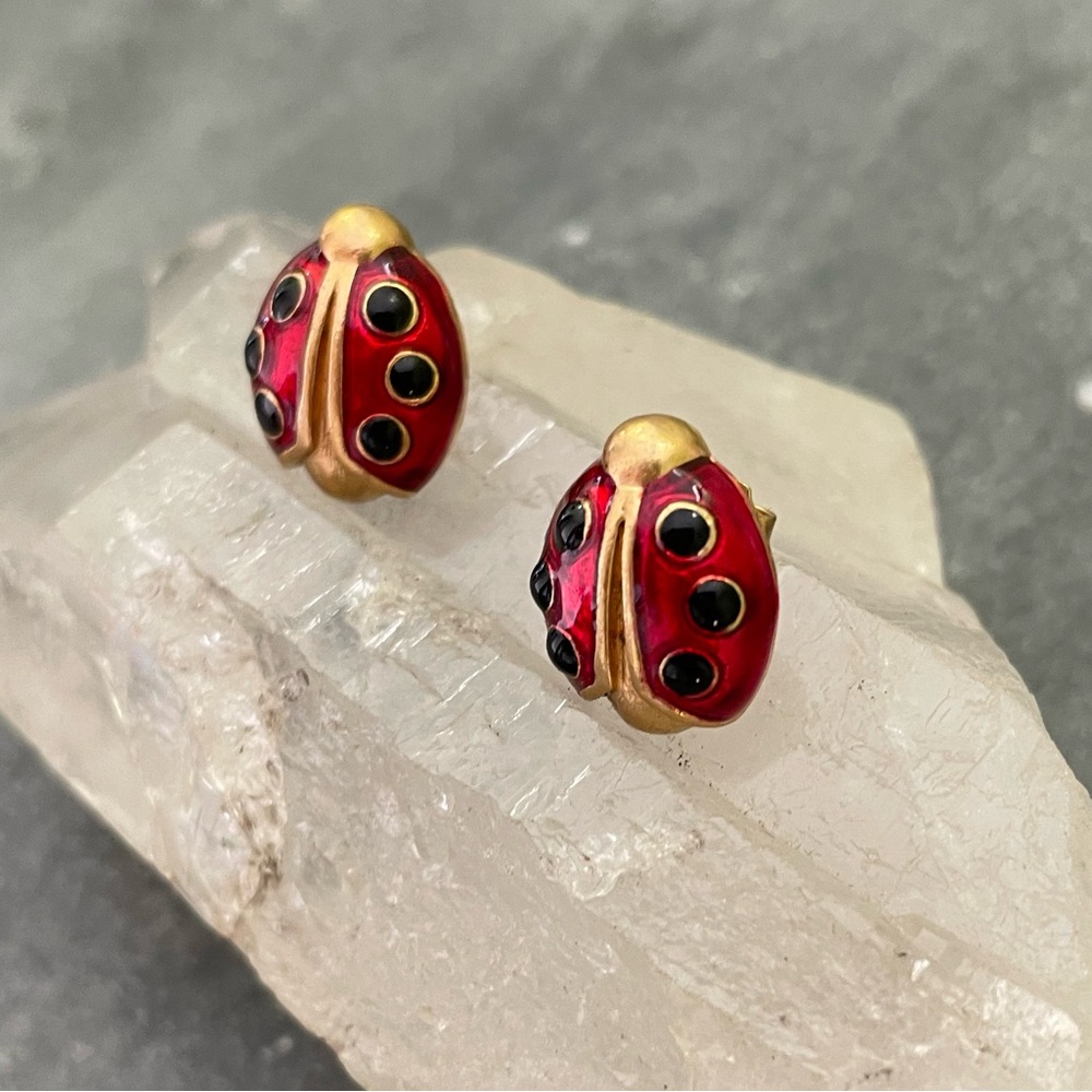 Vintage Avon Red Gold Ladybug Earrings - Picture 6 of 11